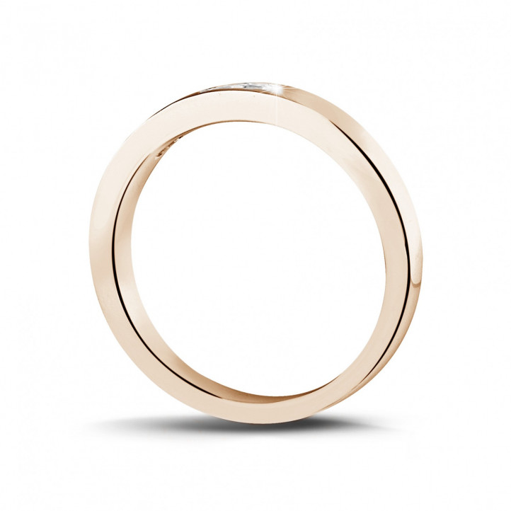 0.30 carat alliance en or rouge et diamants princesses