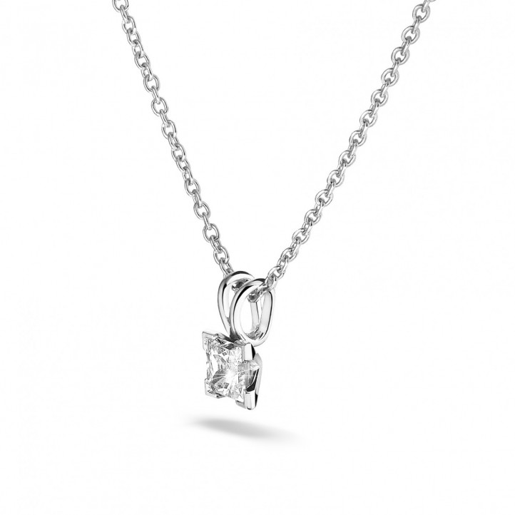 0.70 carat pendentif solitaire en platine avec diamant princesse