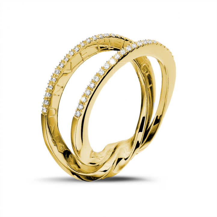 0.26 carat bague design en or jaune et diamants
