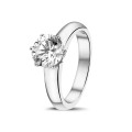 1.50 carat bague diamant solitaire en platine avec six griffes