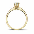 0.30 carat bague diamant solitaire en or jaune avec six griffes