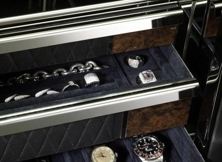 Où conserver vos objets de valeur : à la maison ou à la banque ?
