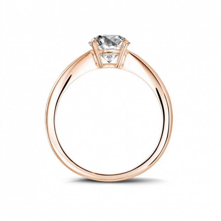 1.90 carats bague solitaire en or rouge avec diamant ovale
