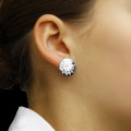 0.26 carat boucles d’oreilles design en or blanc et diamants
