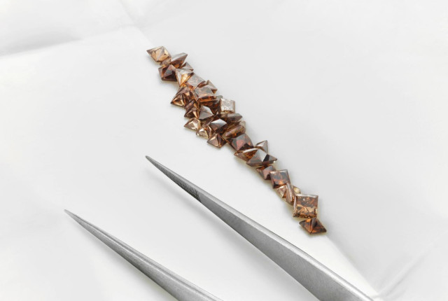 Find your brown diamonds at BAUNAT Find your brown diamonds at BAUNAT