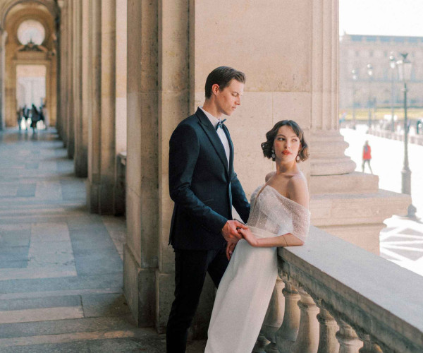 couple enjoying their wedding in Paris