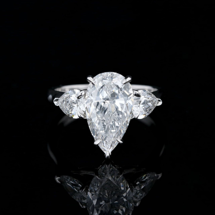 Price Quotation no. 6 - Mr. White - 1.20 carat solitaire ring in white gold with pear shaped diamond and pear shaped side diamonds