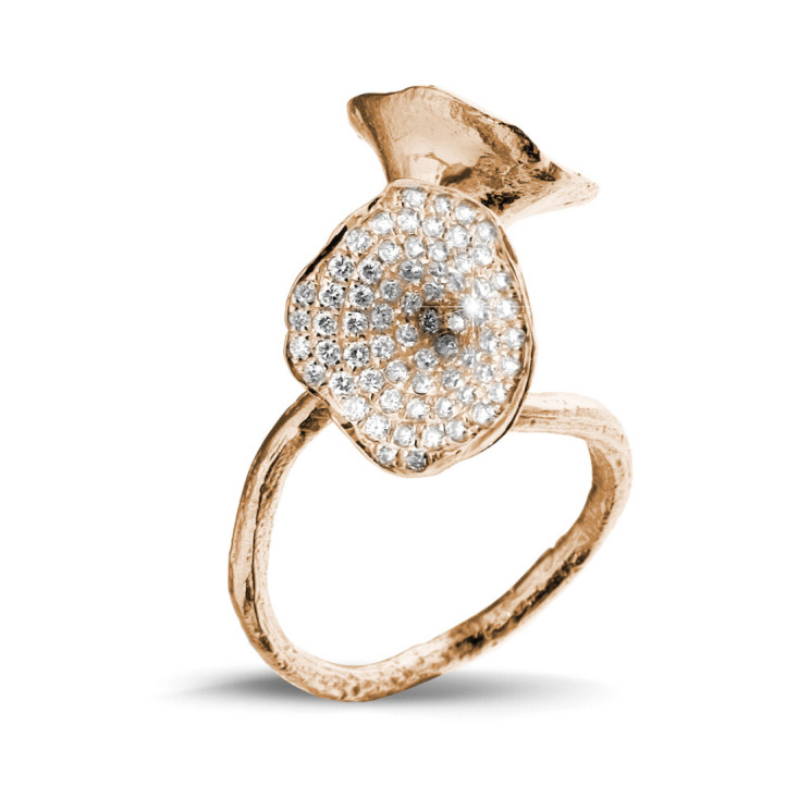 0.89 carat diamond design ring in red gold