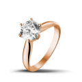 Anello solitario con diamante da 1,50 carati in oro rosso
