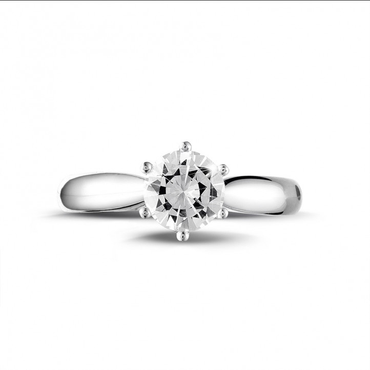 Anello solitario con diamante da 1,00 carati in platino