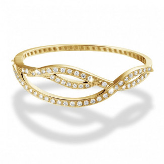 Bracciale con diamanti da 2,43 carati in oro giallo