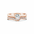 Anello eternity con diamanti curvi da 0,20 carati (mezzo set) in oro rosso