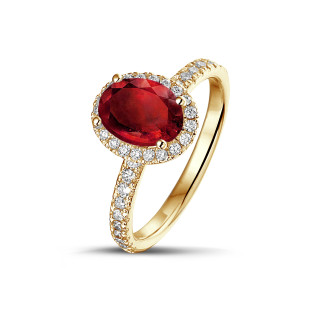 Fidanzamento - Anello solitario Halo in oro giallo con rubino ovale e piccoli diamanti