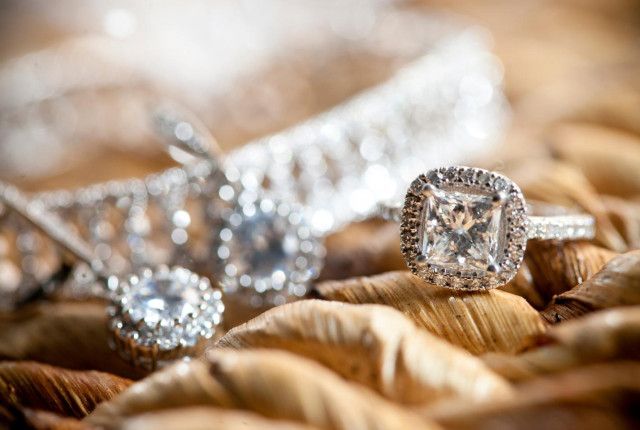 Anelli con diamanti BAUNAT