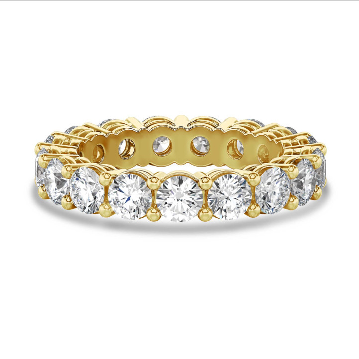 Anello eternity con diamanti da 3,40 carati in oro giallo