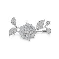 Spilla a forma di fiore con diamanti da 1,50 carati in oro bianco