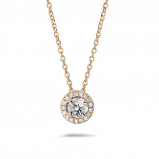 Collana con diamante halo da 0,50 carati in oro rosso