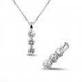 Pendente trilogy con diamanti da 0,75 carati in platino