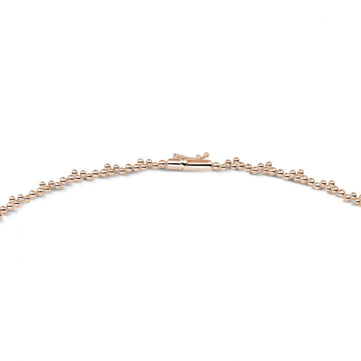 Collana da 7,00 carati in oro rosso con diamanti rotondi e marquise