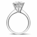 Anello solitario con diamante da 3,00 carati in platino con sei griffe