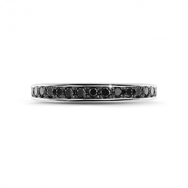 Anello eternity da 0,68 carati (set completo) in oro bianco con diamanti neri