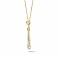 Collana con diamante da 0,50 carati in oro giallo