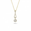 Collana con diamante da 0,45 carati in oro giallo