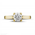 Anello solitario con diamante da 0,90 carati in oro giallo