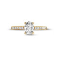 2.00Ct solitaire ring in yellow gold with oval diamond