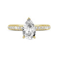 2.00Ct solitaire ring in yellow gold with pear diamond