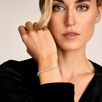 高級なジュエリー - 7.40カラットのホワイトゴールドダイヤモンドグラデーションブレスレット