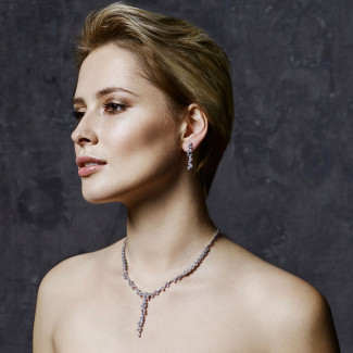 イヤリング - 2.70 カラットのラウンドダイヤモンドとマーキスダイヤモンド付きプラチナイヤリング
