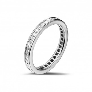 結婚リング - 0.90 カラットの小さなプリンセスダイヤモンド付きホワイトゴールドエタニティリング (フルセット)