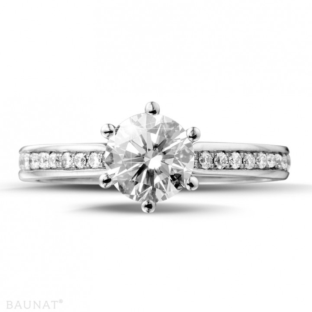 Verlovingsring rondom bezet met ronde diamanten en erbovenop een solitaire diamant van 0,90 karaat - BAUNAT