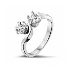 Een Toi et Moi ring krijgt soms twee hartvormige stenen mee bij het ontwerpen – BAUNAT 