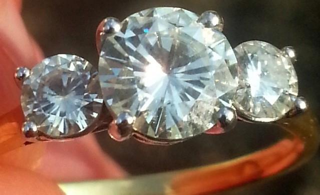 Buying diamonds? Then you had better not opt for this synthetic moissanite – BAUNAT.