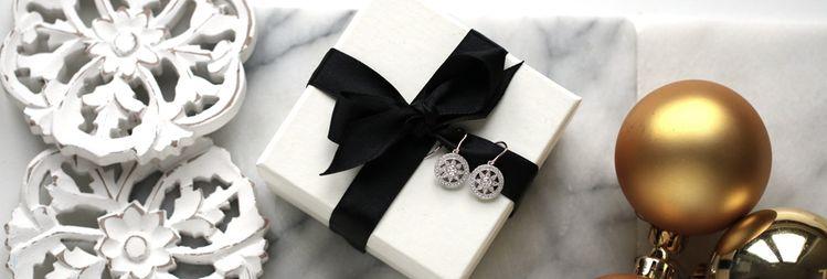 Diamond earrings, bracelets and pendants are perfect jewellery gifts for Christmas, by BAUNAT