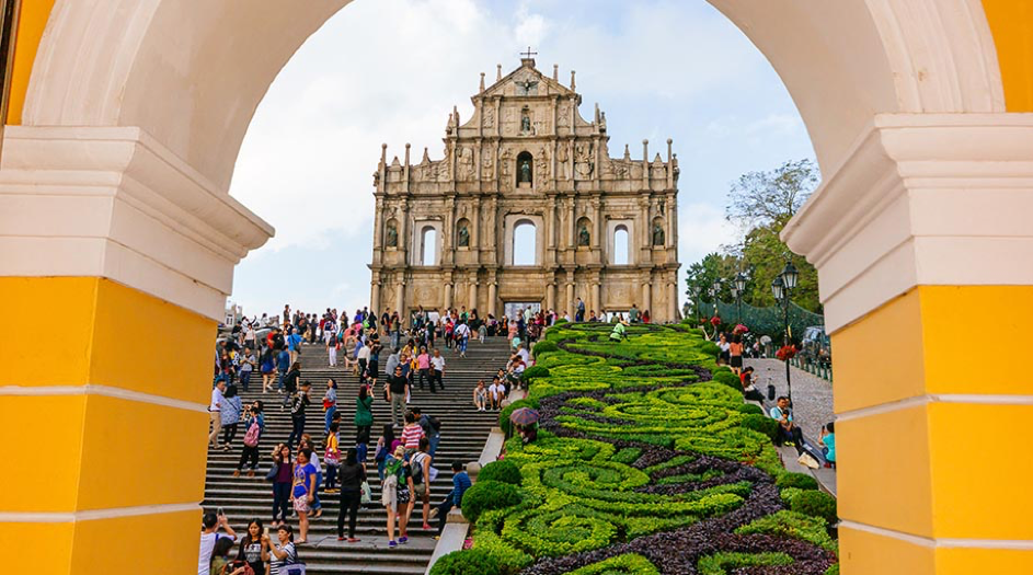 Macau bietet viele schöne, alte Gebäude, in denen man schöne Hochzeitsfotos machen kann - BAUNAT
