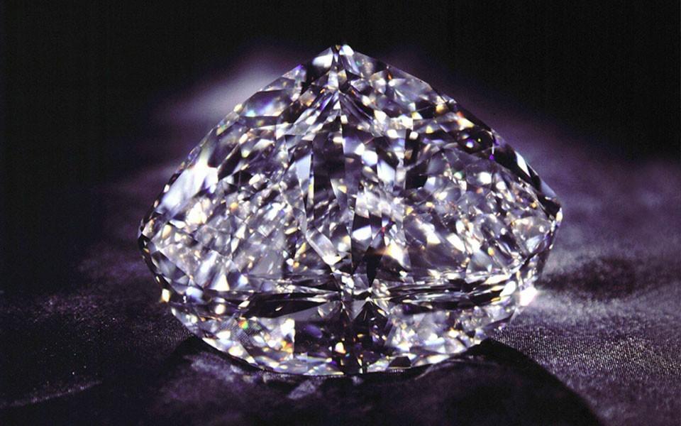 De De Beers Century Diamond staat bekend als de perfecte diamant - BAUNAT