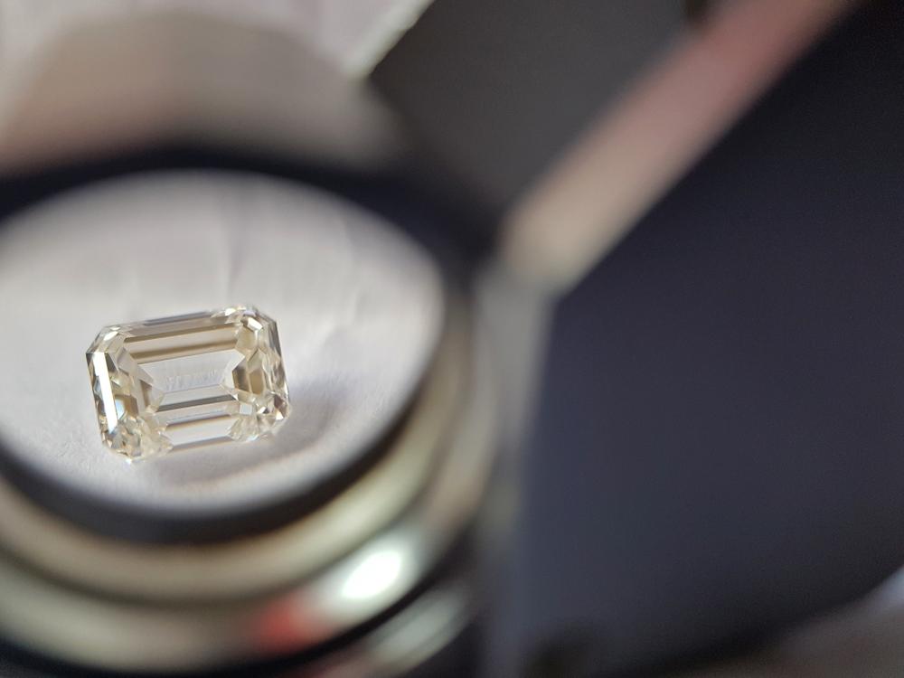 Baguette Diamant, eine schöne Wahl für einen Verlobungsring
