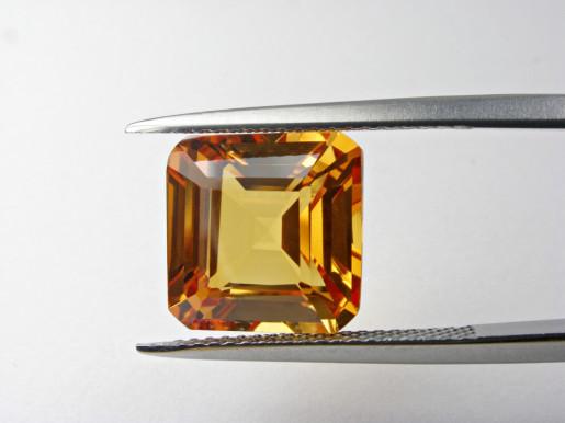 Waarop let u bij een gekleurde diamant?