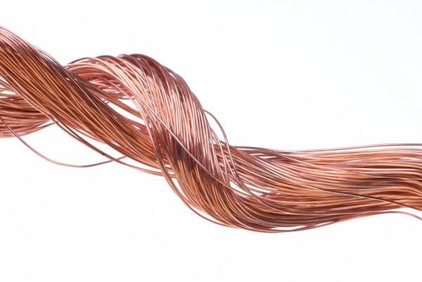 fil de cuivre pour diverses applications, avec un mélange d'or rouge et rose