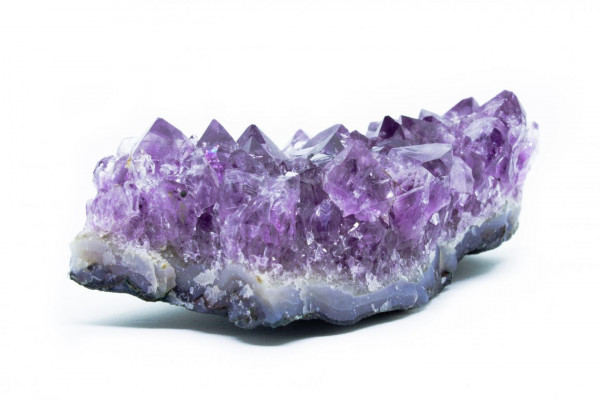 Hermosa amatista púrpura, la piedra de nacimiento de febrero. - BAUNAT