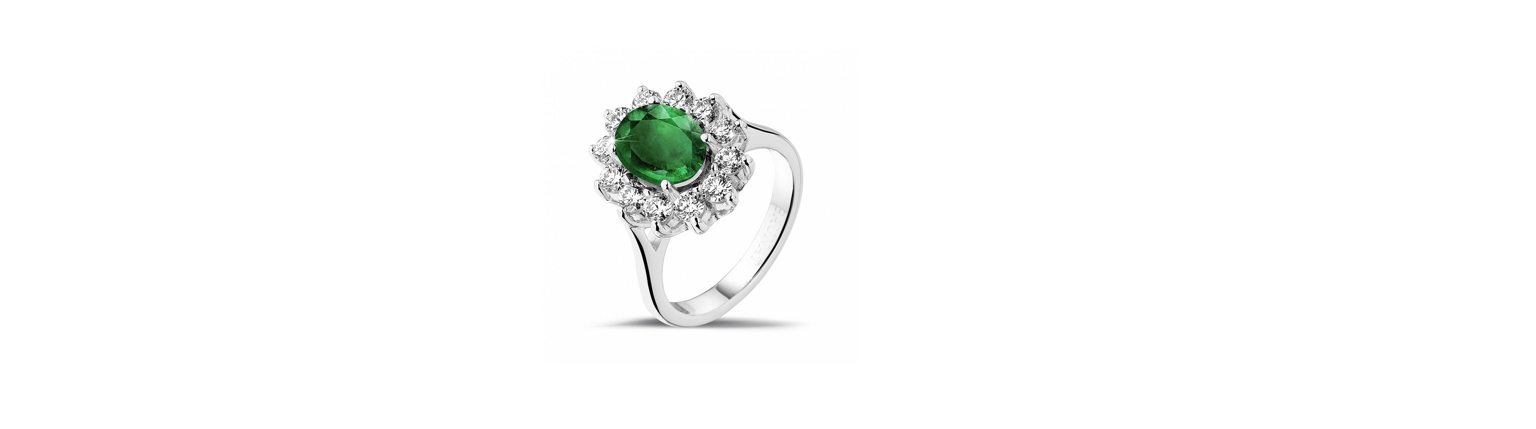 Should I choose a green sapphire in the engagement ring? 