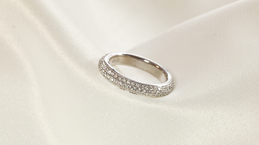 Is een verlovingsring met een loepzuivere diamant een goede keuze?