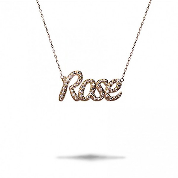 BAUNAT用红金为Rose设计的个性化名字吊坠