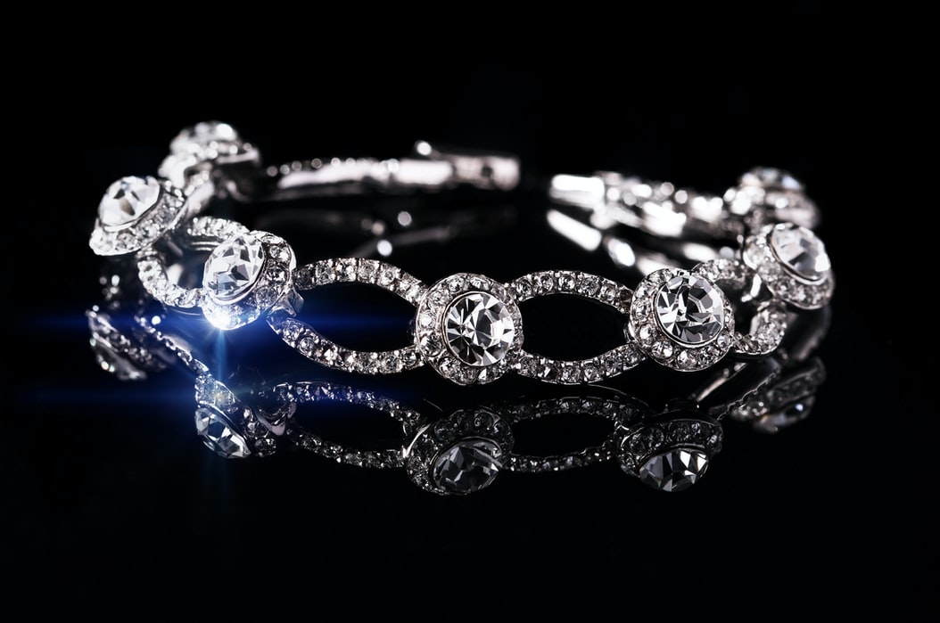 Le bracelet en diamants taille brillant