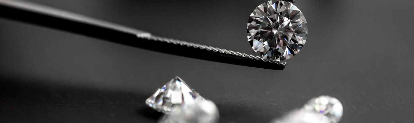 Discover the unique diamond jewellery of BAUNAT