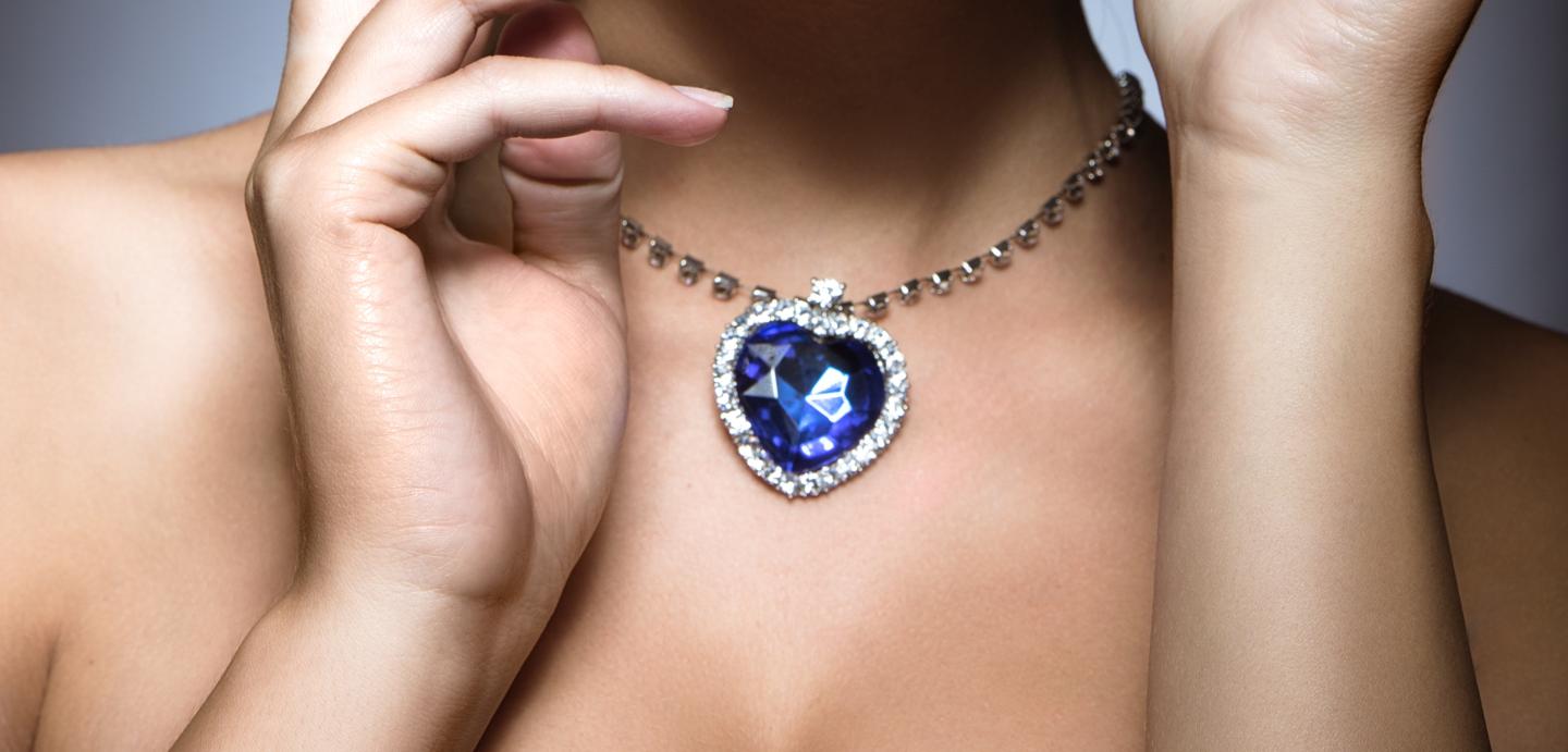 Herz des Ozeans Diamant Stil Halskette Anhänger Engelsflügel Schmuck Kristall