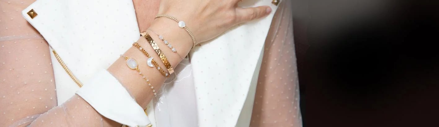 Should the Cartier Love Bracelet fit snug or loose? Should I get a